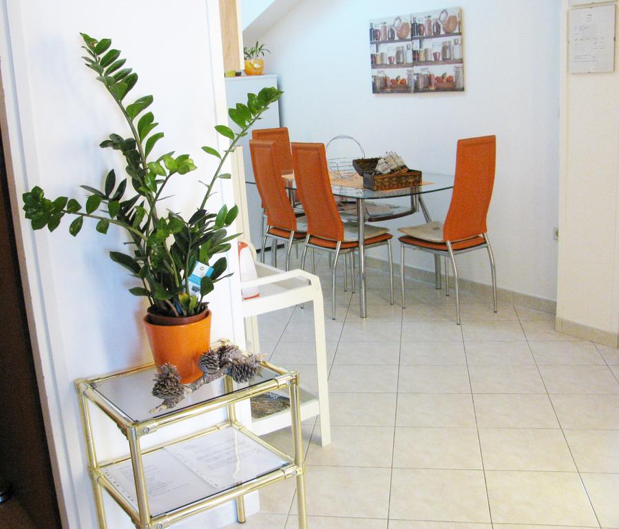 Apartment Perkov Tribunj  Bilik gambar