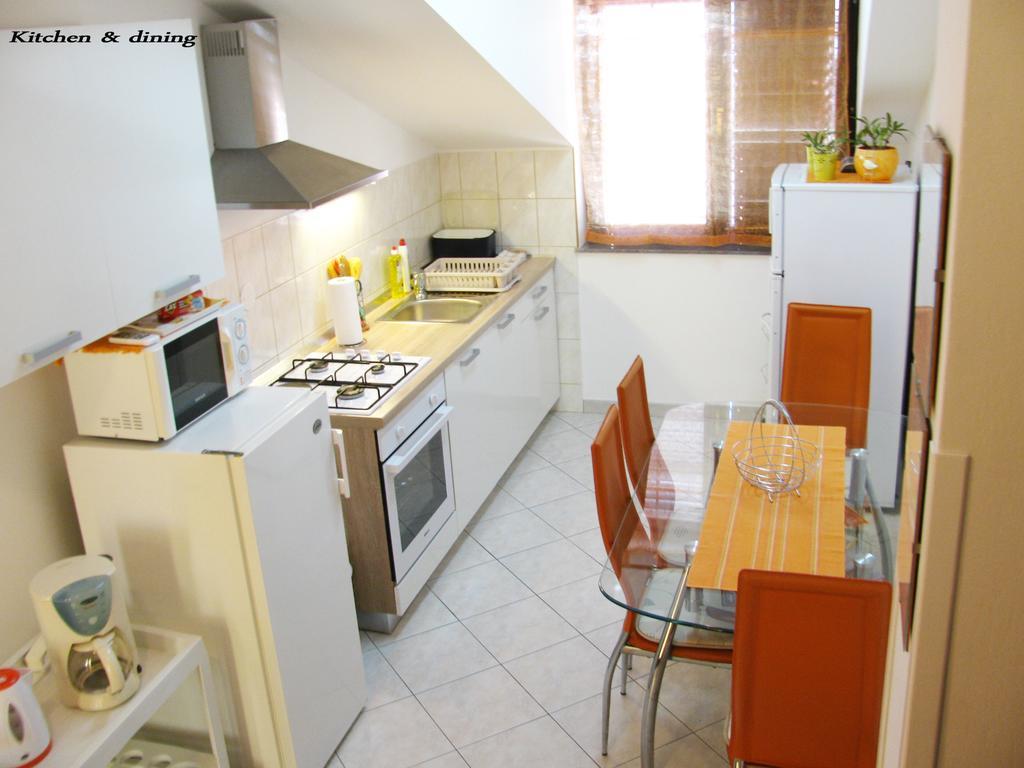 Apartment Perkov Tribunj  Bilik gambar
